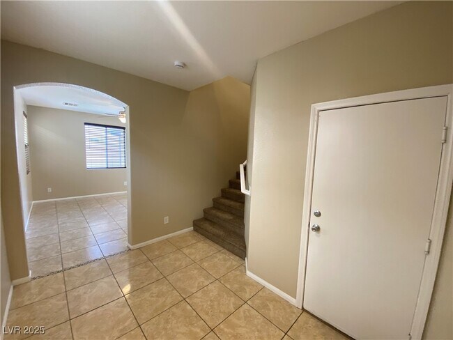 Building Photo - 8425 Orly Ave