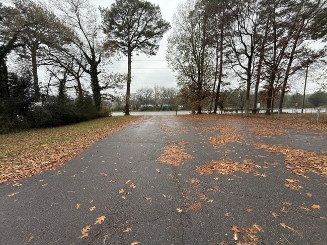 Building Photo - 3345 Malvern Rd