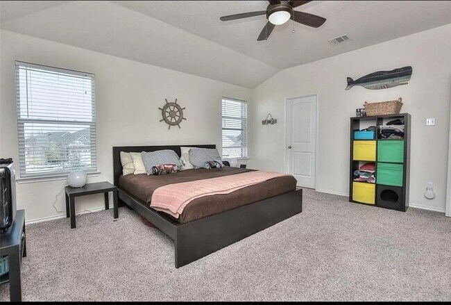 Building Photo - 2950 E Old Settlers Blvd