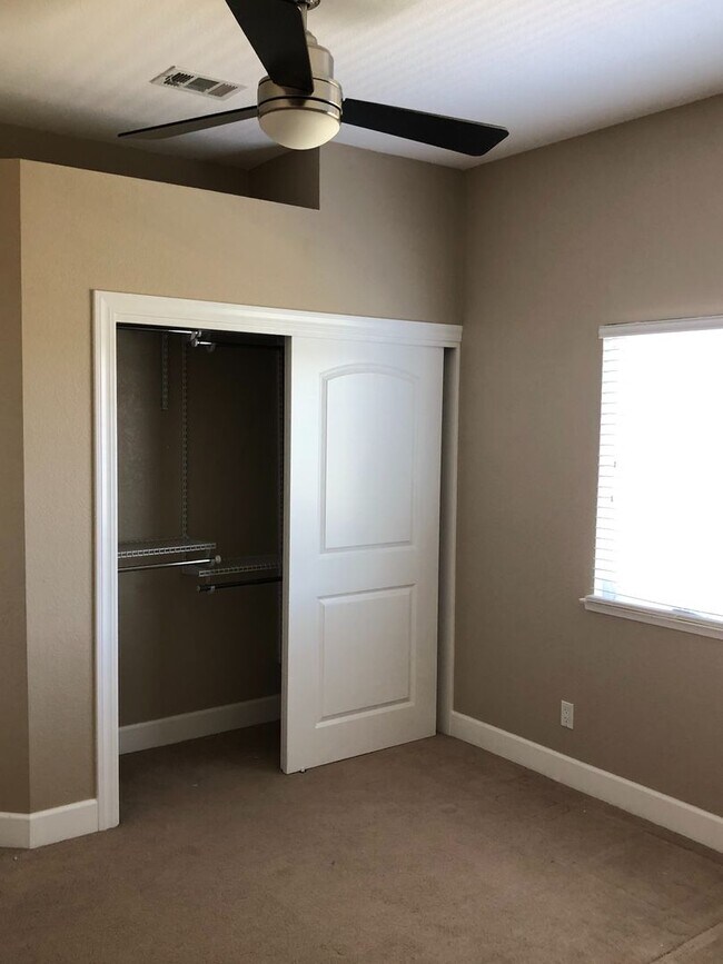Building Photo - COMING SOON!! Foxboro neighborhood & Travis Unified School District! This beauty is a 3bed / 3 ba...