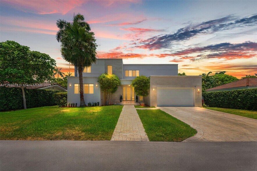 Primary Photo - 7800 Center Bay Dr