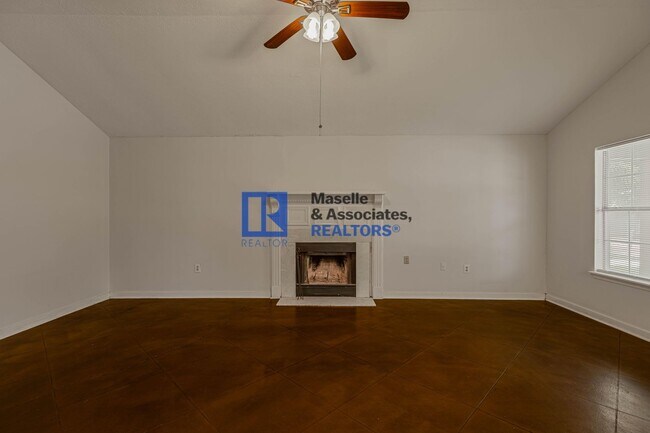 Building Photo - 1212 Barnett Bend Cir