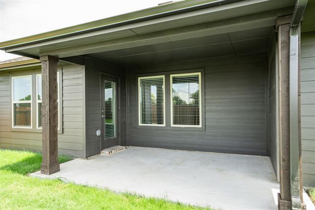 Building Photo - 2100 Briar Rose Dr