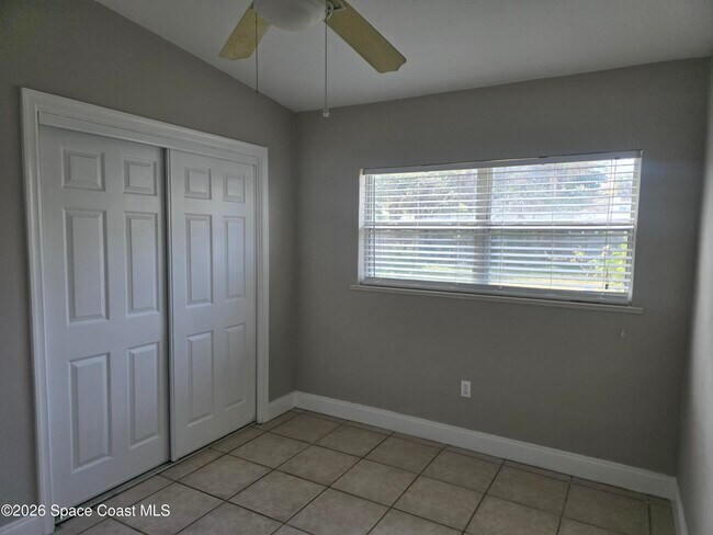 Building Photo - 910 S Orlando Ave