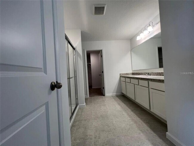 Building Photo - 2217 Crossbow St