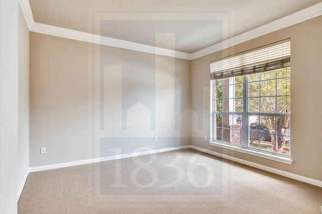 Building Photo - 150 Abbey Dr