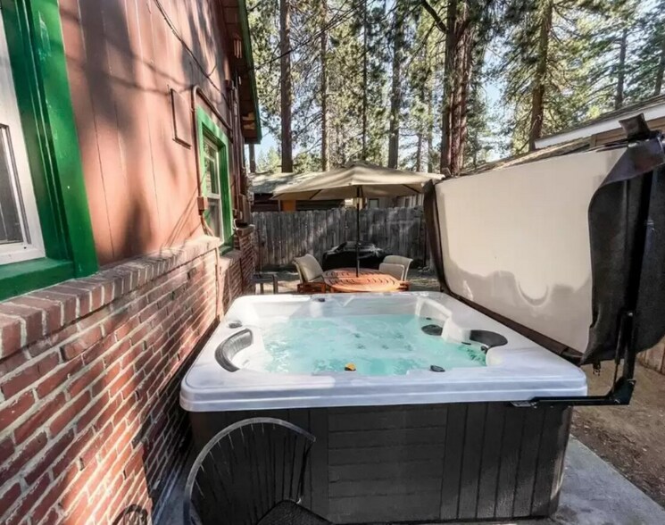 Building Photo - 3133 Sacramento Ave