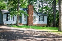 Building Photo - 207 Madison Cir