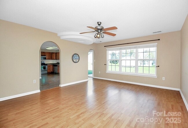 Building Photo - 7115 Simbrah Way