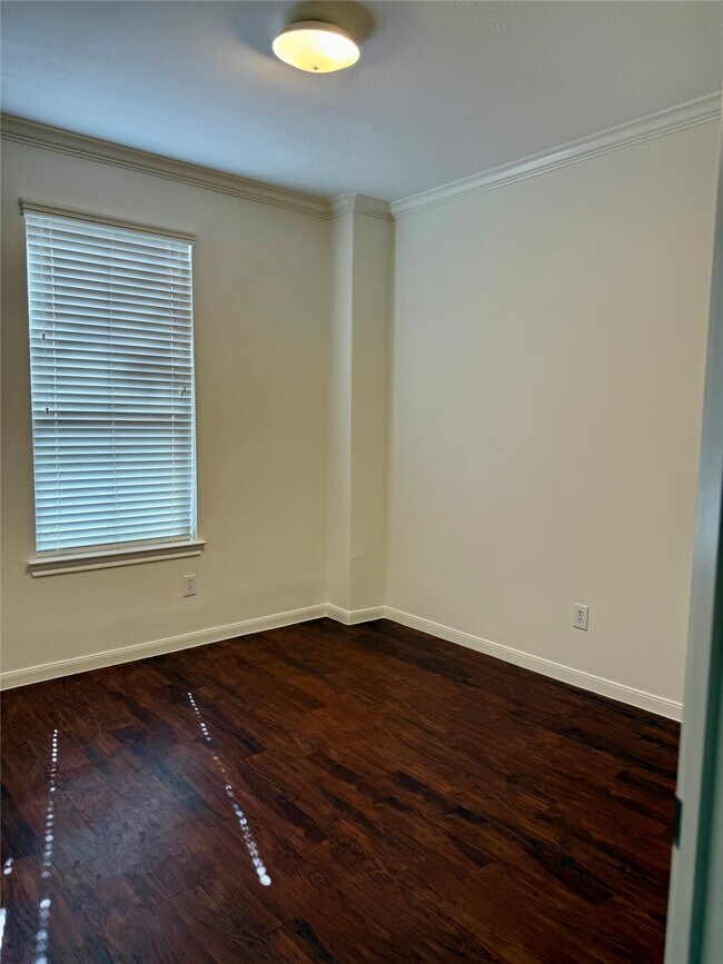 Building Photo - 3611 Cedar Flats Ln