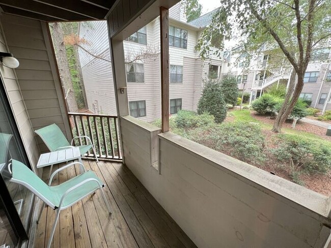 Building Photo - Beautifully Updated Condo Near SouthPoint!