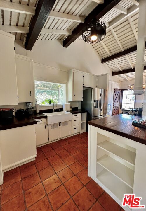 Building Photo - 2828 Laurel Canyon Pl