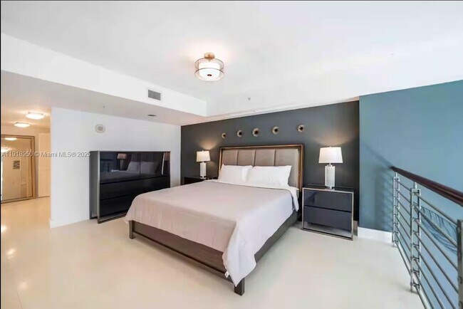 Primary Photo - 41 SE 5th St