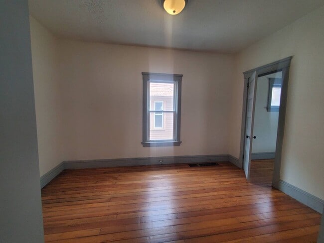 Building Photo - 3594 W 47th St