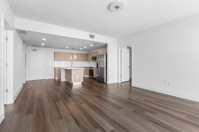 Building Photo - 1480 NW North River Dr