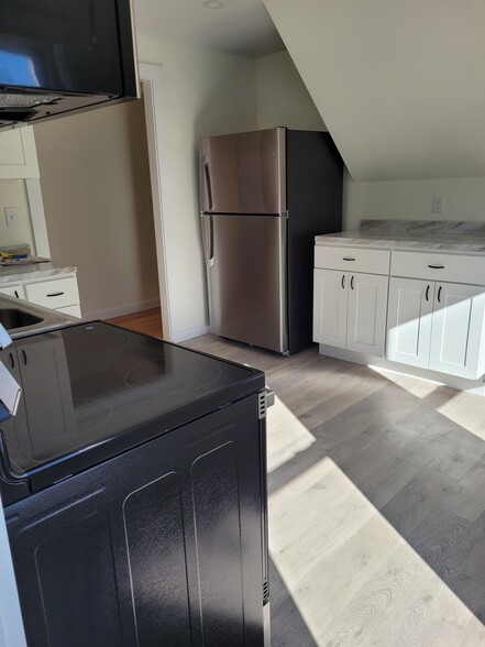 Kitchen - 34 Park St