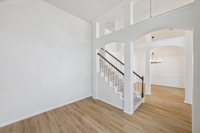 Building Photo - 315 Vantage Pointe Cir
