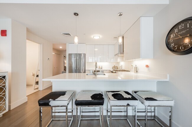 Building Photo - 121 Portland St