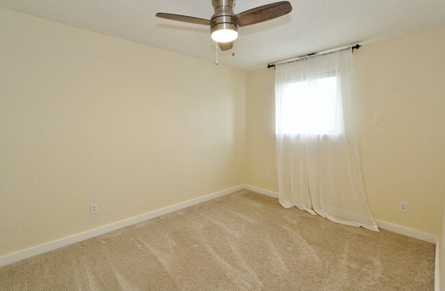 Building Photo - 4843 W Targee St