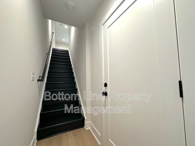 Building Photo - 1352 Briar Creek Rd