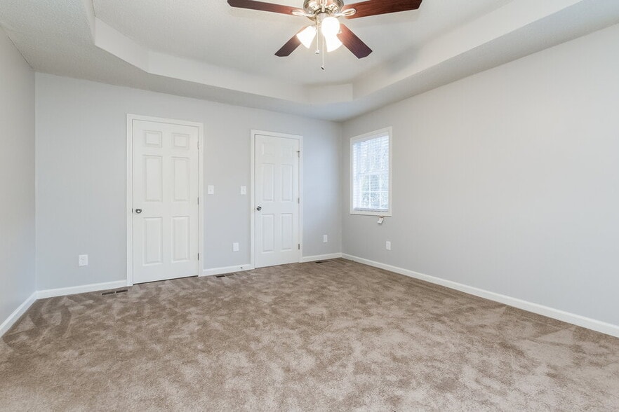 Building Photo - 2663 Candler Dr
