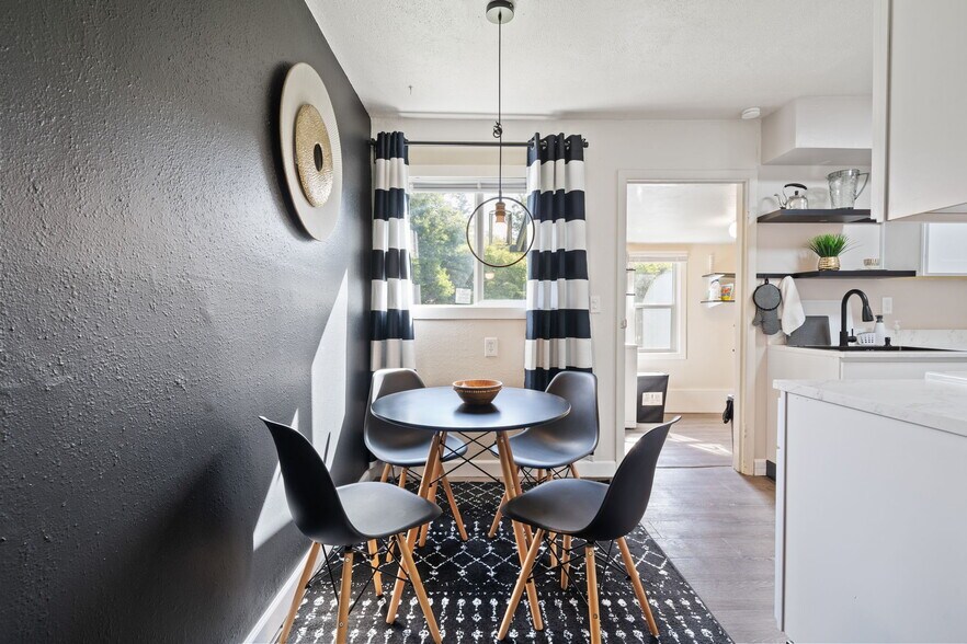 Building Photo - 140 4th St