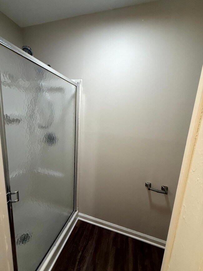 Building Photo - 301 Warton Ln