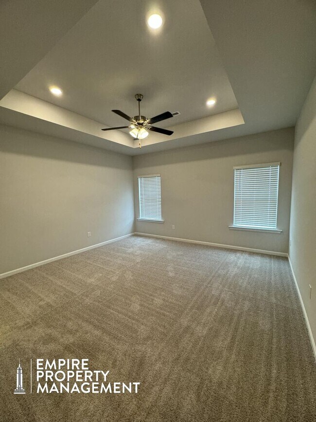 Building Photo - Available For Immediate Move-In!