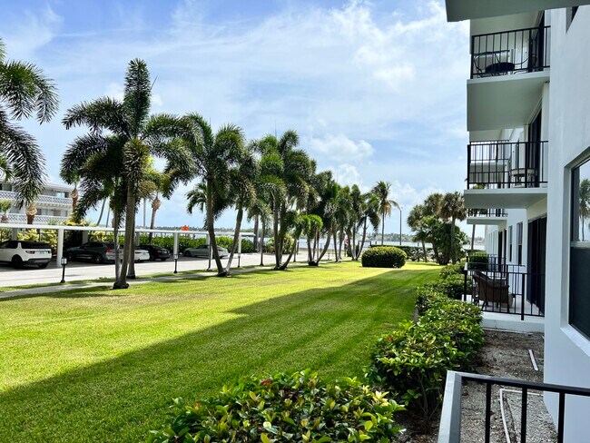 Building Photo - 3800 Washington Rd