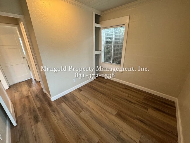Building Photo - 1025 Hilby Ave