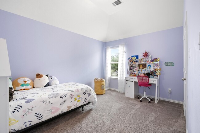 Building Photo - 3427 Willow Cres Ct