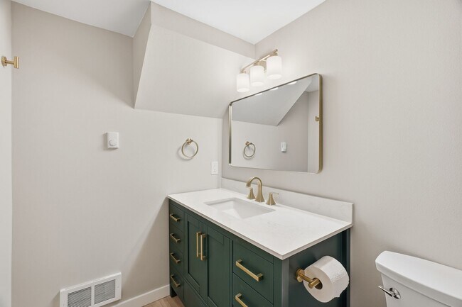 Building Photo - 14516 E Mallon Ave