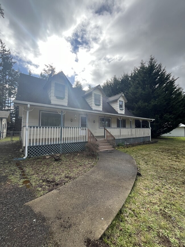 Building Photo - 340 E Island Lake Rd