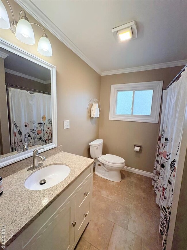 Building Photo - 1341 Catalpa Dr