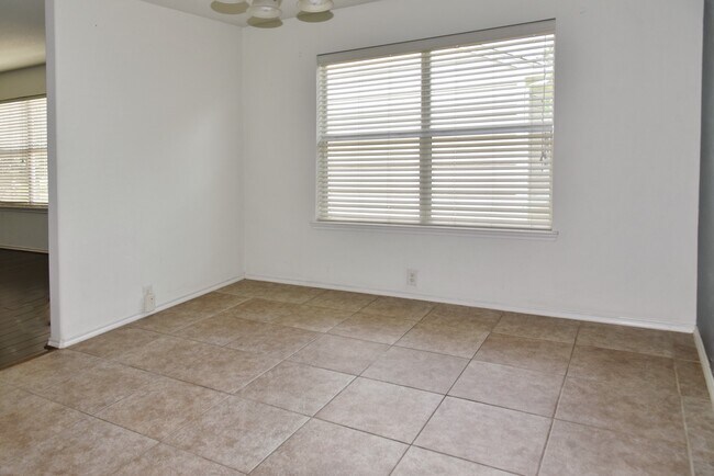 Building Photo - 13600 Breton Ridge St