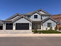 Building Photo - Beautiful 5 bed | 4 Bath | 3 Car Garage