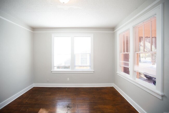 Building Photo - 1626 Gum St