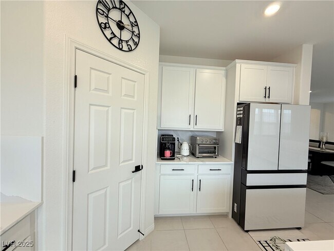Building Photo - 3777 Alla Rocca Ave