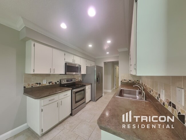 Building Photo - 17519 Willow Pond Dr