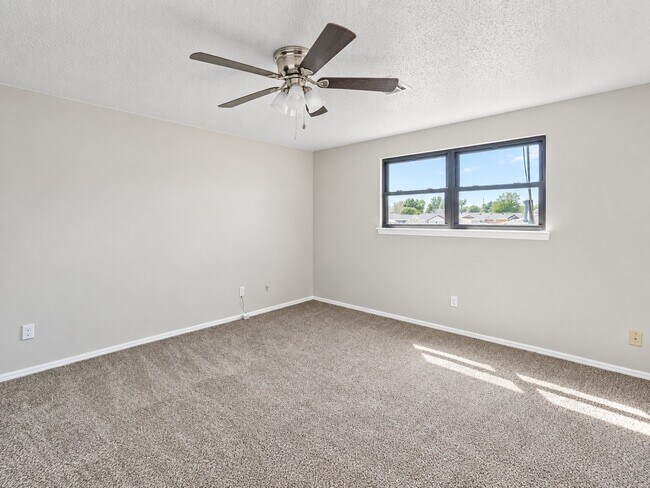 Building Photo - 4745 Del Porte St
