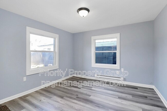Building Photo - 1104 1/2 Linwood Road