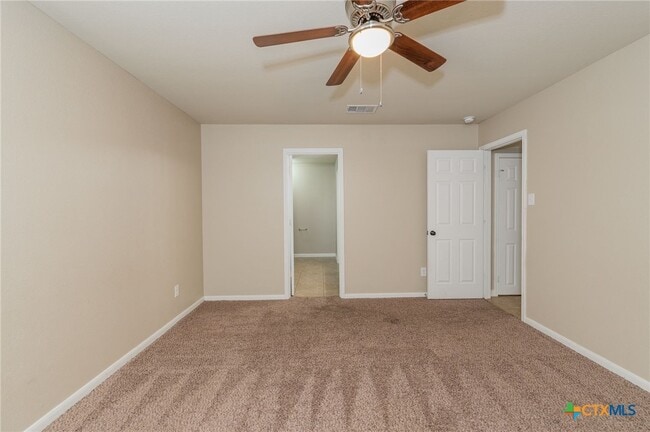 Building Photo - 146 Linden Ln