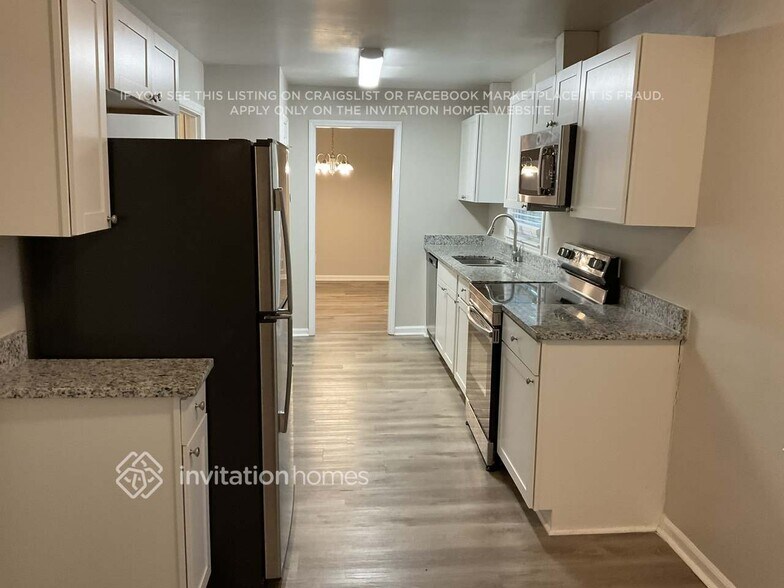 Building Photo - 1150 Carlo Terrace SW