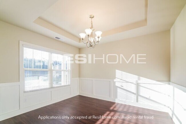Building Photo - HOME FOR RENT!!