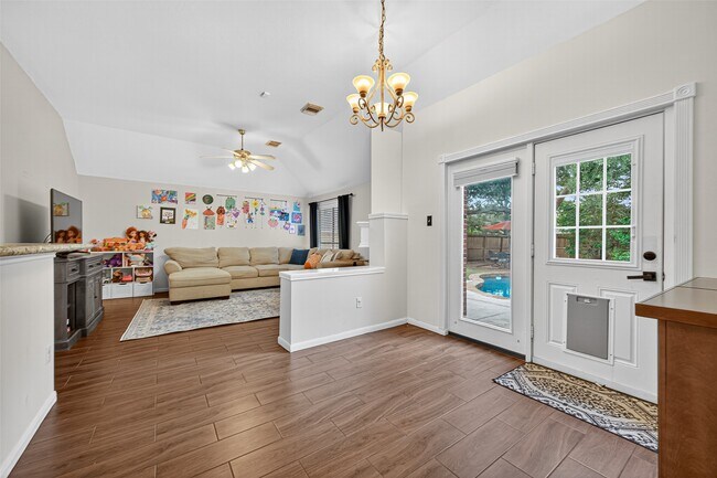 Building Photo - 7302 Foyer Cir