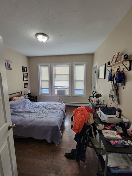 Large Bedroom... - 63 Havre St
