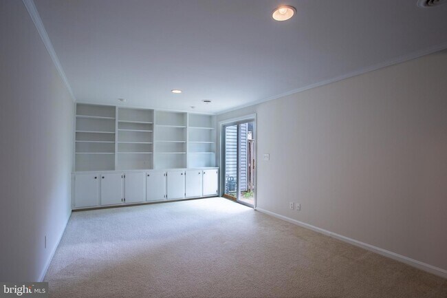 Building Photo - 751 Cherry Tree Ln