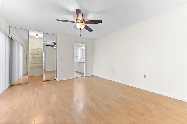 Building Photo - 146 Heritage Way