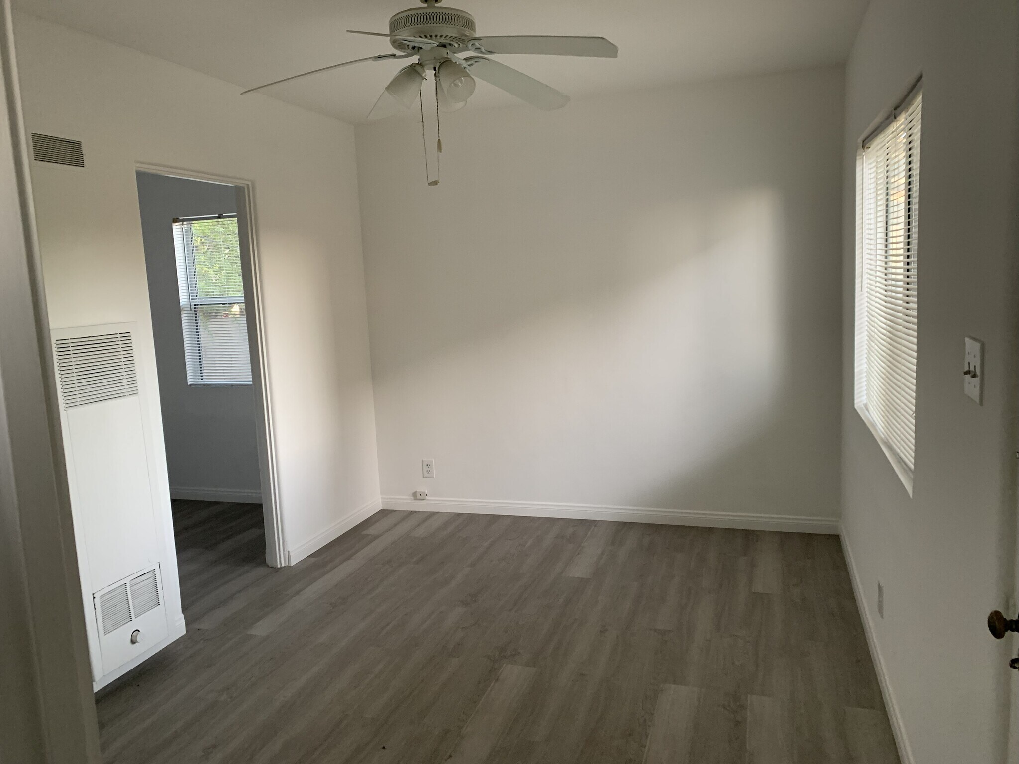 Building Photo - 1026 Elm Ave