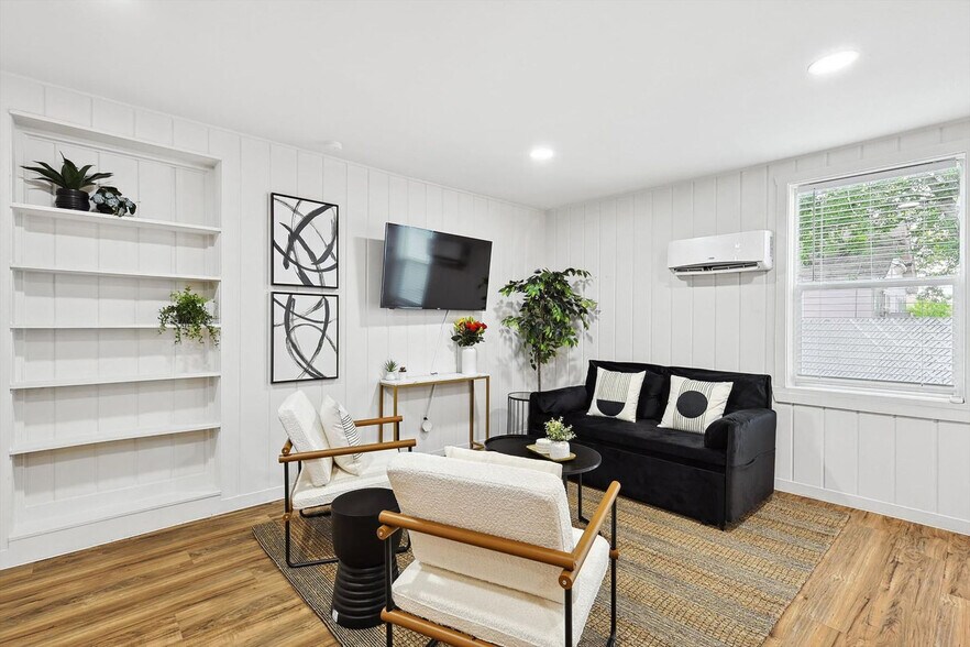 Building Photo - 329 Blandin St